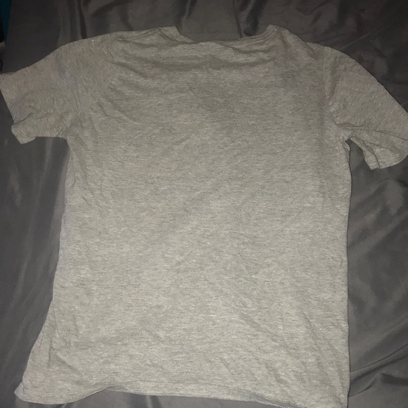 Woman’s Nike tee - Picture 2 of 2